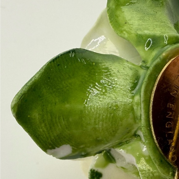 Two Vintage Bone China Brooch’s Floral Theme Excellent Condition! - Picture 6 of 11